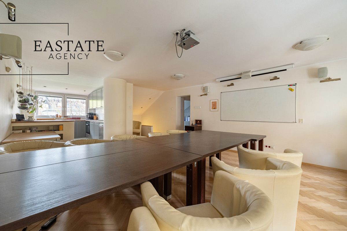 dom wolnostojący, 11 pokoi Warszawa Saska Kępa, ul. Genewska. Zdjęcie 8