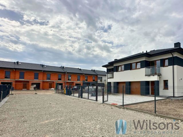 dom szeregowy, 5 pokoi Głosków, ul. Kobuza. Zdjęcie 3