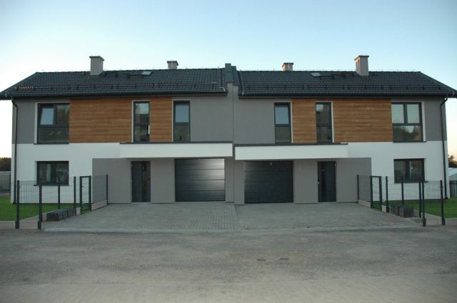 bliźniak, 5 pokoi Gronowo Górne, ul. Agatowa. Zdjęcie 1