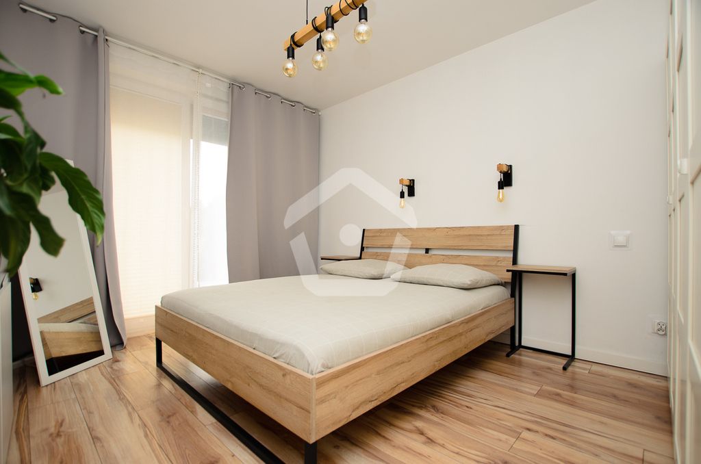 dom wolnostojący, 4 pokoje Strażów. Zdjęcie 5