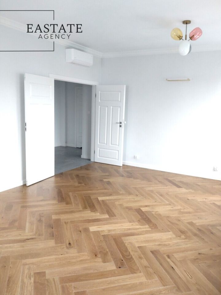 Biuro Warszawa, pl. Konstytucji. Zdjęcie 2
