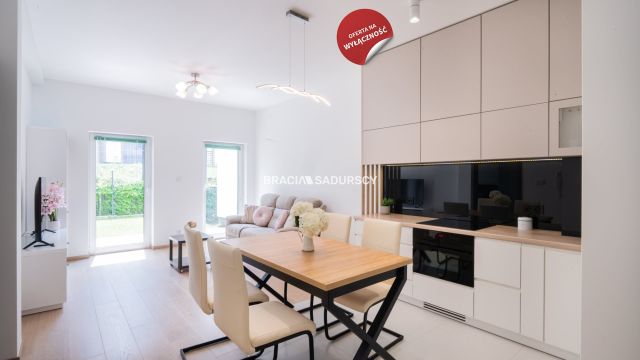 Mieszkanie 3-pokojowe Kraków Skotniki, ul. Antoniego Dobrowolskiego. Zdjęcie 1