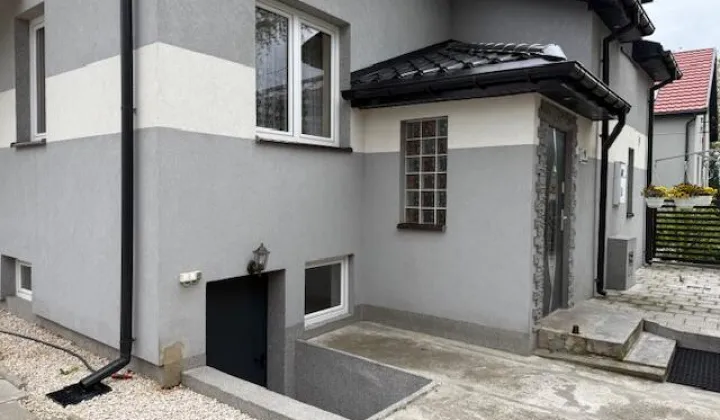 dom wolnostojący, 5 pokoi Błonie