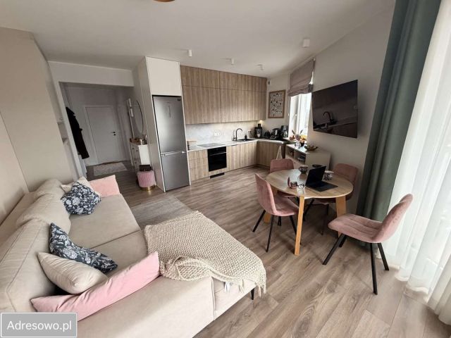 Mieszkanie 3-pokojowe Ząbki, ul. Christiana Andersena. Zdjęcie 1