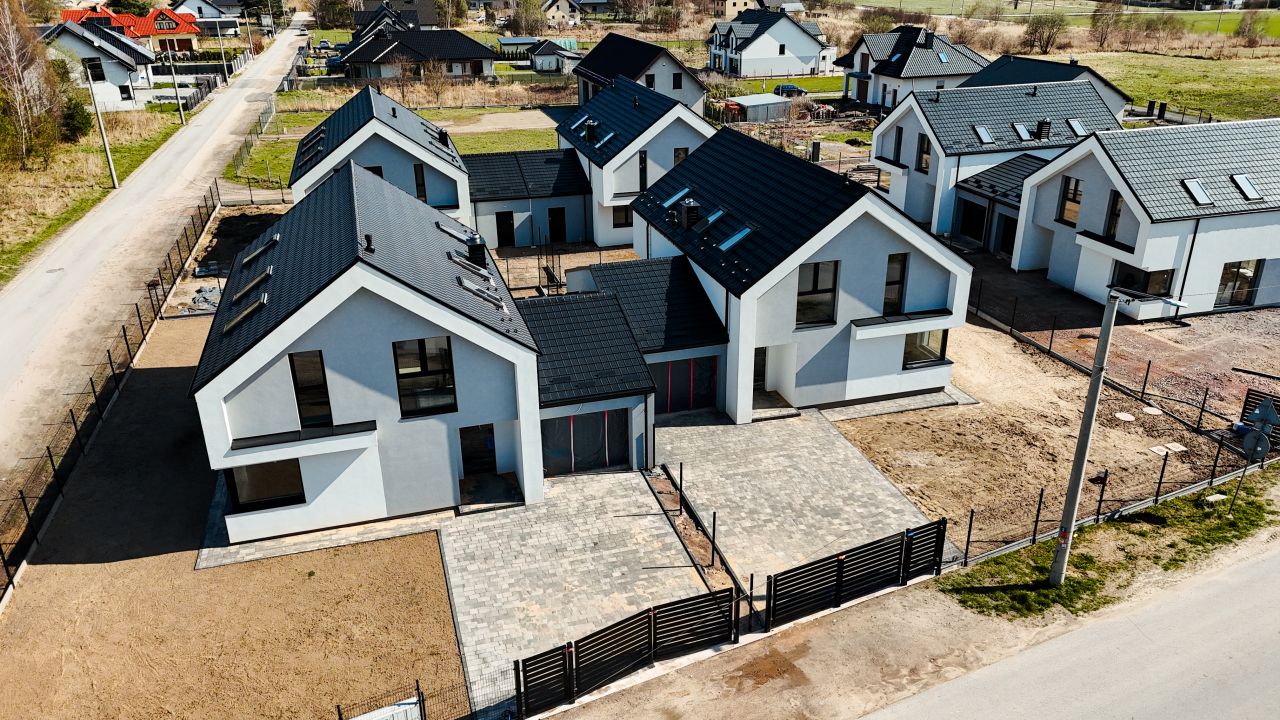 bliźniak, 5 pokoi Masłów Pierwszy, ul. Foliowa. Zdjęcie 1