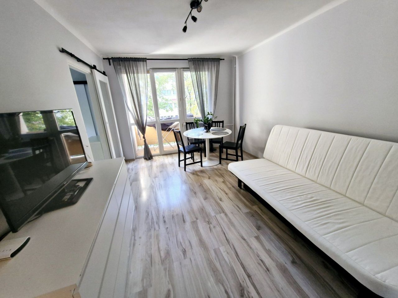 Mieszkanie 2-pokojowe Łódź Bałuty, ul. Antoniego Mackiewicza. Zdjęcie 1