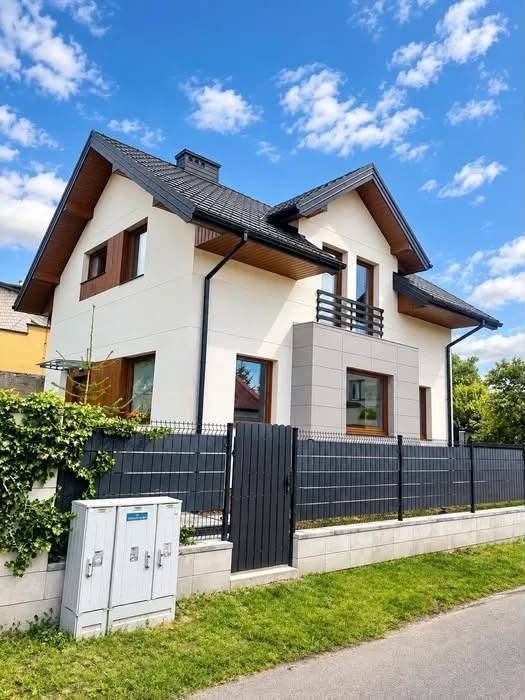 Dom na sprzedaż bez pośredników
Kaptur
Radom