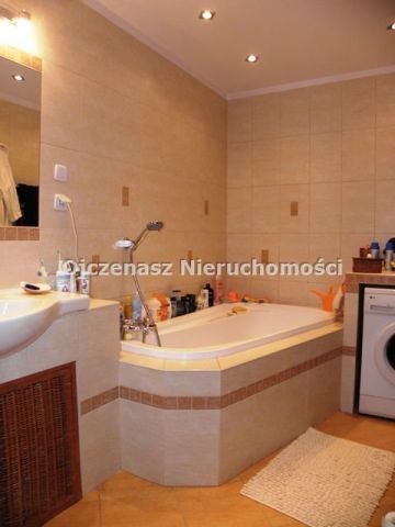 Mieszkanie 3-pokojowe Bydgoszcz Śródmieście. Zdjęcie 4