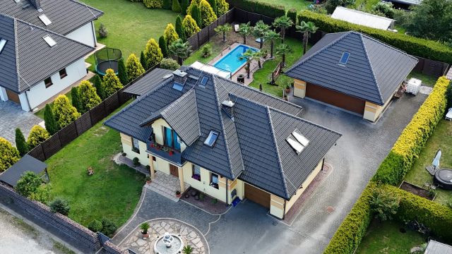 dom wolnostojący, 5 pokoi Zbytków Borki, ul. Bukowa. Zdjęcie 1