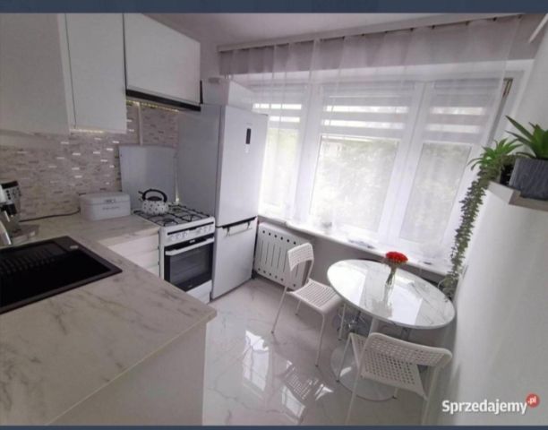 Mieszkanie 3-pokojowe Strzałków, PIASTOWSKA. Zdjęcie 1