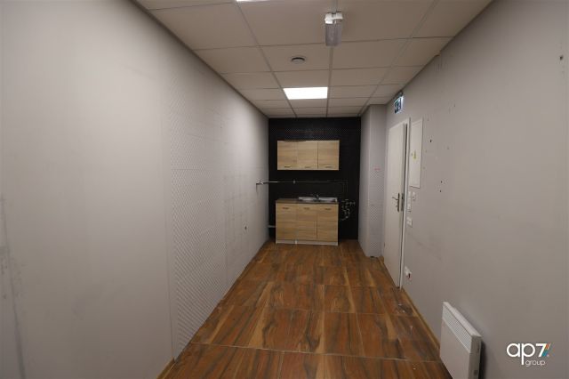 Lokal Kraków Podgórze Duchackie, ul. Kordiana. Zdjęcie 5