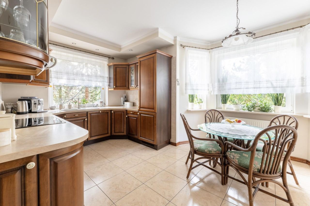 dom wolnostojący, 7 pokoi Chyby, ul. Cisowa. Zdjęcie 6