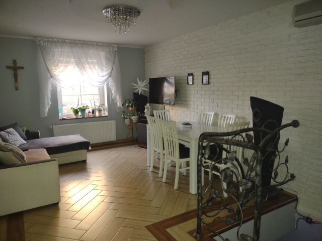 Mieszkanie 4-pokojowe Legnica, ul. Kazimierza Wielkiego. Zdjęcie 1