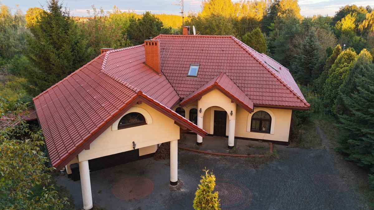 dom wolnostojący, 5 pokoi Grodzisko. Zdjęcie 1