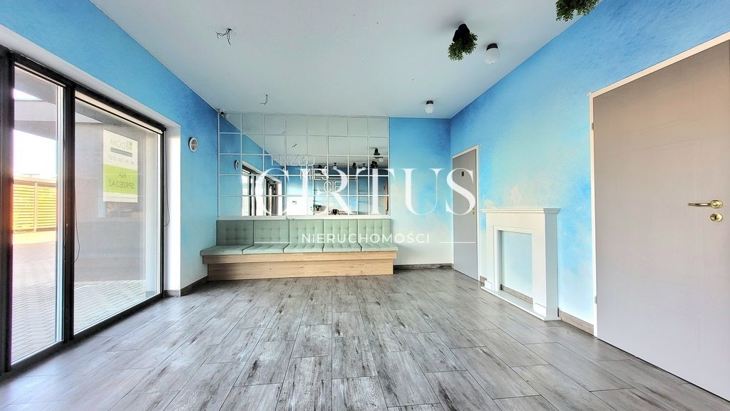 Nieruchomość komercyjna Wawrów. Zdjęcie 4