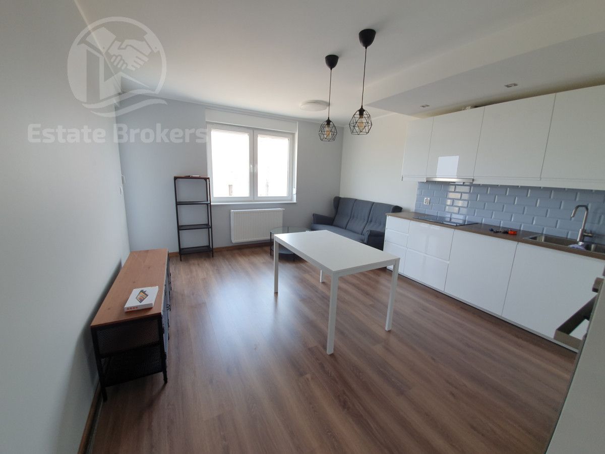 Mieszkanie 4-pokojowe Wrocław Poświętne, ul. Adama Jerzego Czartoryskiego. Zdjęcie 2