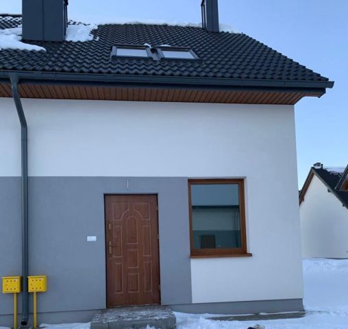 bliźniak, 3 pokoje Kłodawa, ul. 3 Maja. Zdjęcie 1