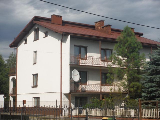 bliźniak, 12 pokoi Krosno, ul. Piotra Skargi. Zdjęcie 1