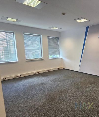 Biuro Kraków Płaszów, ul. gen. Henryka Kamieńskiego. Zdjęcie 3