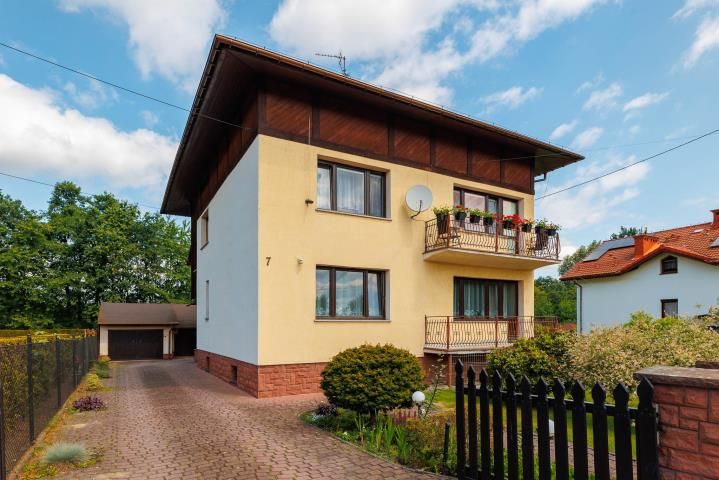 dom wolnostojący, 6 pokoi Czechowice-Dziedzice, ul. Brzozowa. Zdjęcie 1