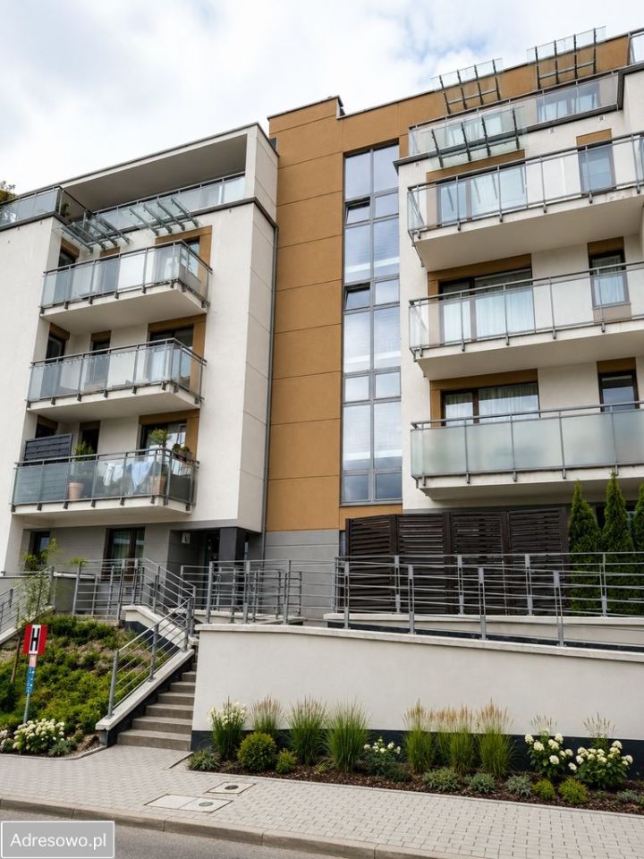 Mieszkanie 4-pokojowe Gdańsk Jasień, ul. Myśliwska. Zdjęcie 1