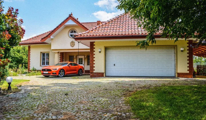 dom wolnostojący, 5 pokoi Koło