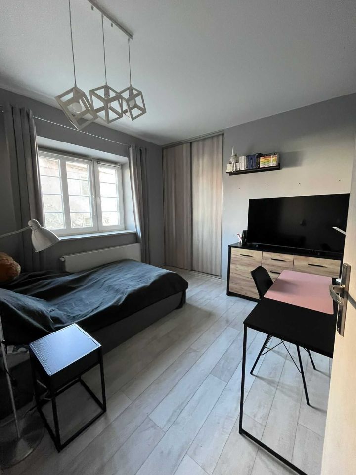 Mieszkanie 4-pokojowe Kamienna Góra, ul. Stanisława Staszica. Zdjęcie 2