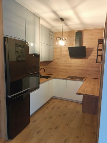 Mieszkanie 4-pokojowe Pleszew, ul. 70 Pułku Piechoty. Zdjęcie 1