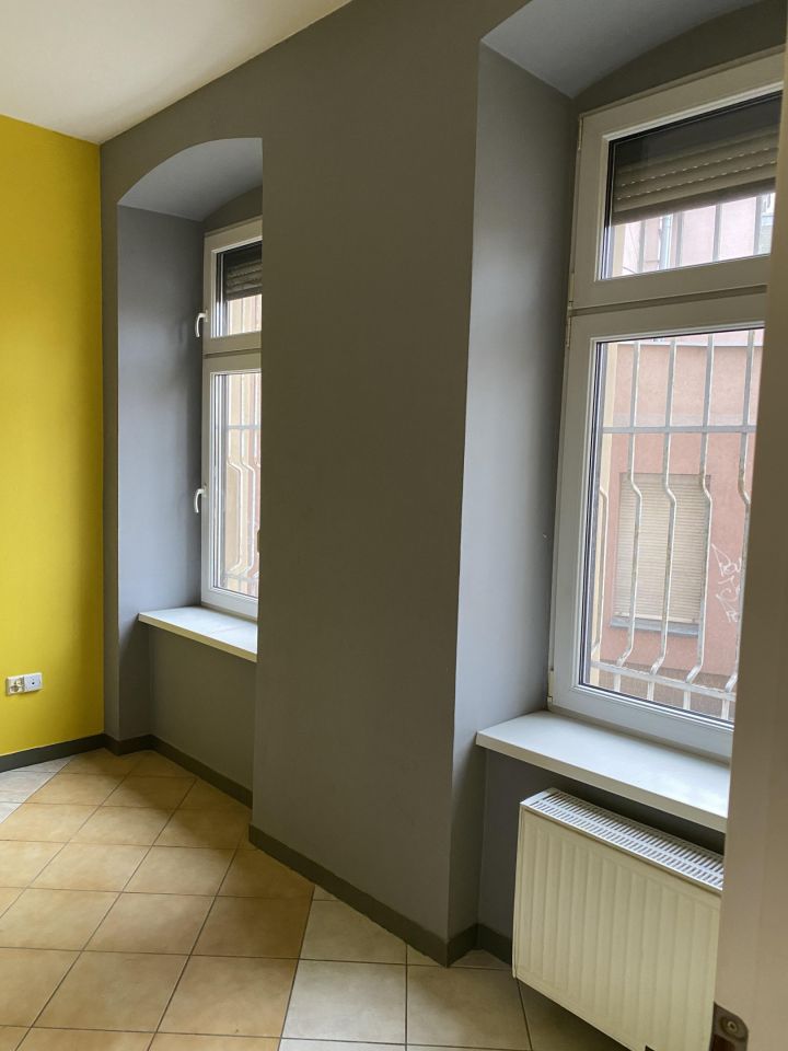 Lokal Świdnica Centrum, pl. Grunwaldzki. Zdjęcie 4