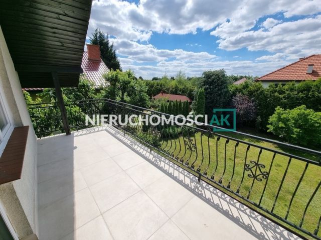 dom wolnostojący, 5 pokoi Konin Nowy Dwór, ul. Azaliowa. Zdjęcie 3