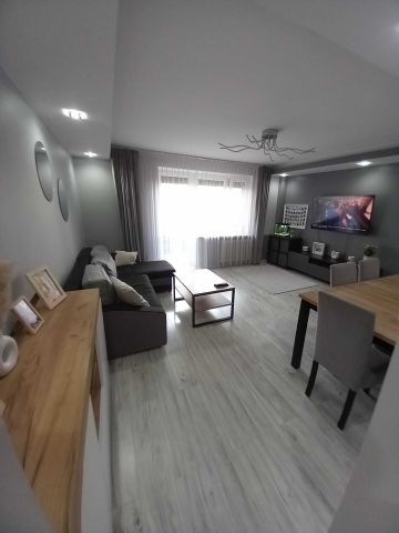 Mieszkanie 3-pokojowe Aleksandrów Kujawski Centrum, ul. Szeroka. Zdjęcie 1