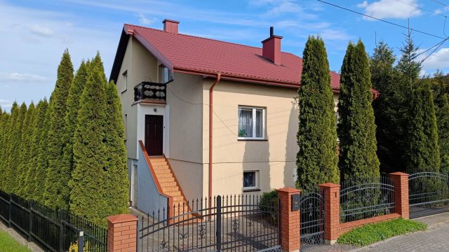 dom wolnostojący Tłuchowo, ul. Sportowa. Zdjęcie 1