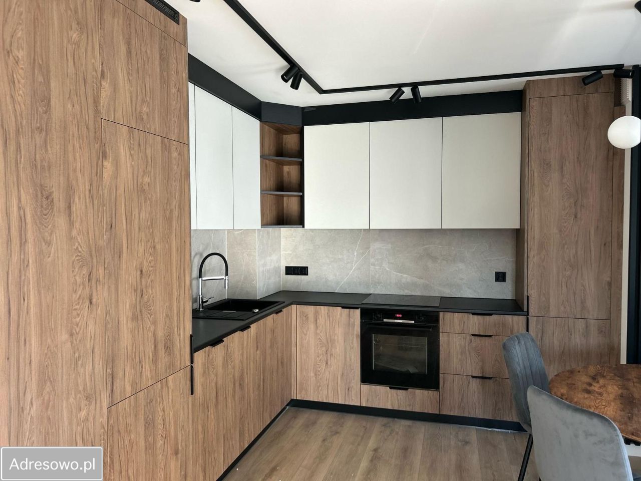 Mieszkanie 4-pokojowe Zaczernie. Zdjęcie 4