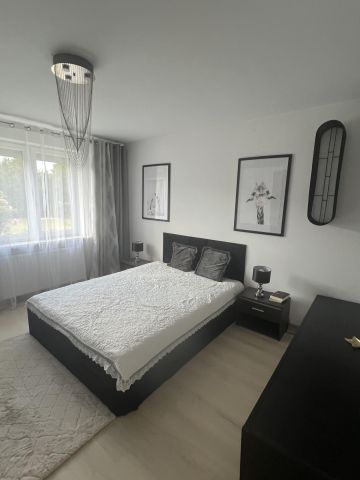 dom wolnostojący, 5 pokoi Chwalęcice, ul. Akacjowa. Zdjęcie 6