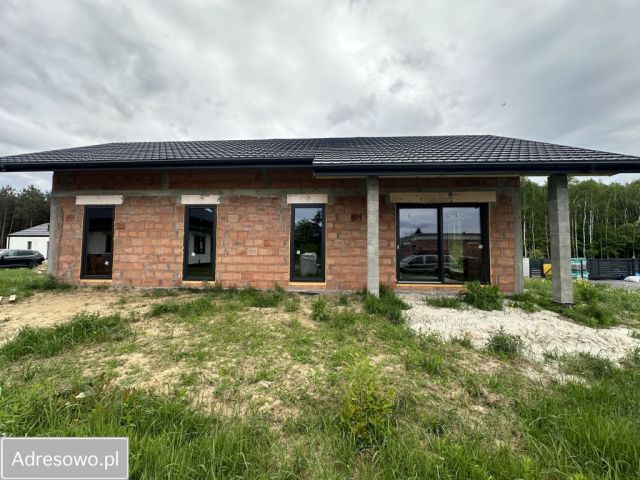 dom wolnostojący, 4 pokoje Malinie. Zdjęcie 1