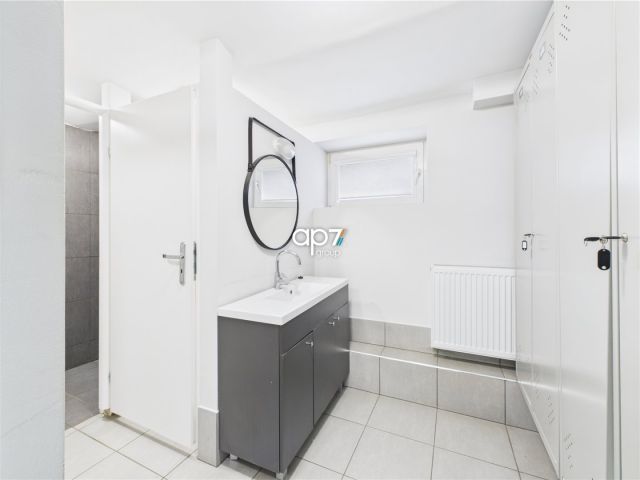 Lokal Kraków Wzgórza Krzesławickie, ul. Grębałowska. Zdjęcie 17