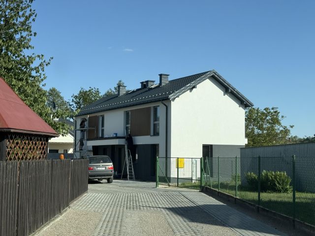 bliźniak Leżajsk Podklasztor, ul. Tadeusza Hollendra. Zdjęcie 1
