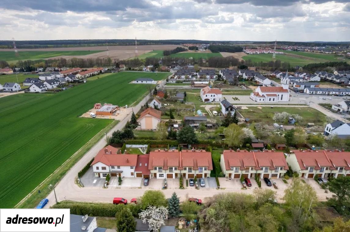 dom szeregowy, 5 pokoi Wiry, ul. Żabikowska. Zdjęcie 2