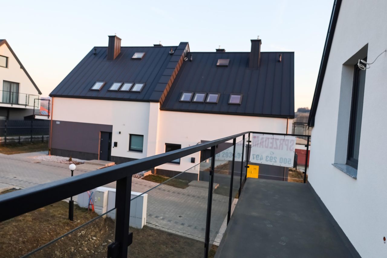Mieszkanie 4-pokojowe Grybów, ul. Kazimierza Wielkiego. Zdjęcie 3