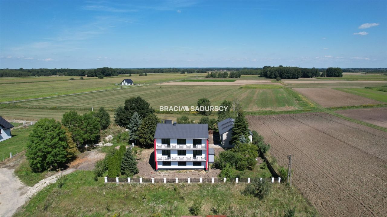 Mieszkanie 4-pokojowe Oleśnica. Zdjęcie 11