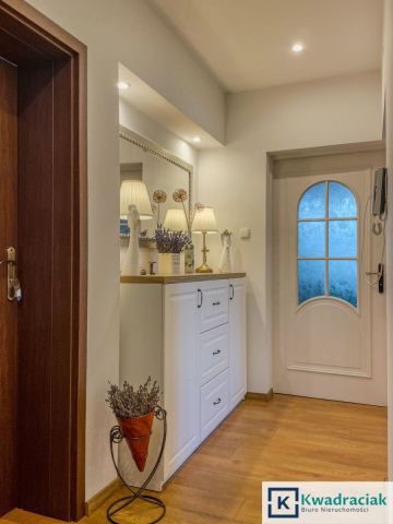 dom wolnostojący, 6 pokoi Besko, ul. Hrabeńska. Zdjęcie 14