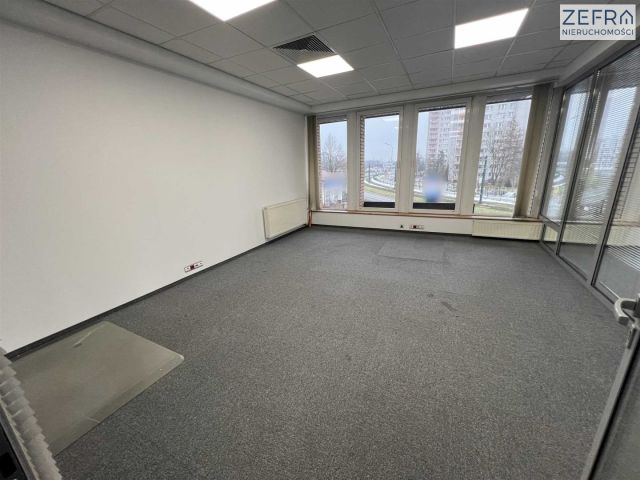 Biuro Kraków Prądnik Biały, ul. Henryka Pachońskiego. Zdjęcie 4