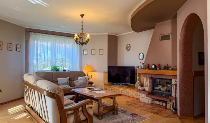 dom wolnostojący, 5 pokoi Dobieszyn