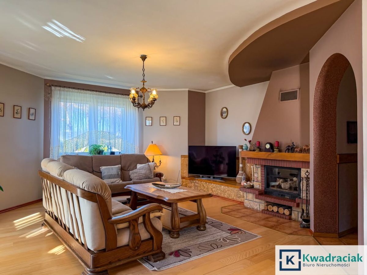 dom wolnostojący, 5 pokoi Dobieszyn. Zdjęcie 1