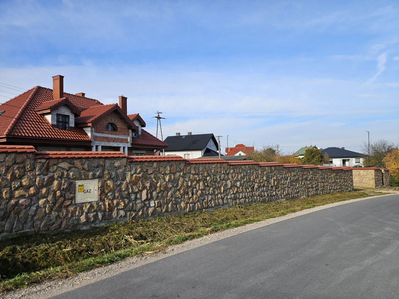 dom wolnostojący, 8 pokoi Busko-Zdrój Łagiewniki. Zdjęcie 2