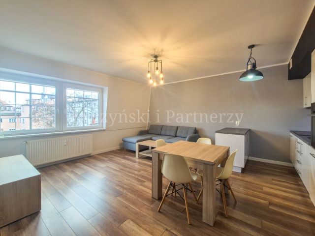 Mieszkanie 2-pokojowe Jelenia Góra. Zdjęcie 2