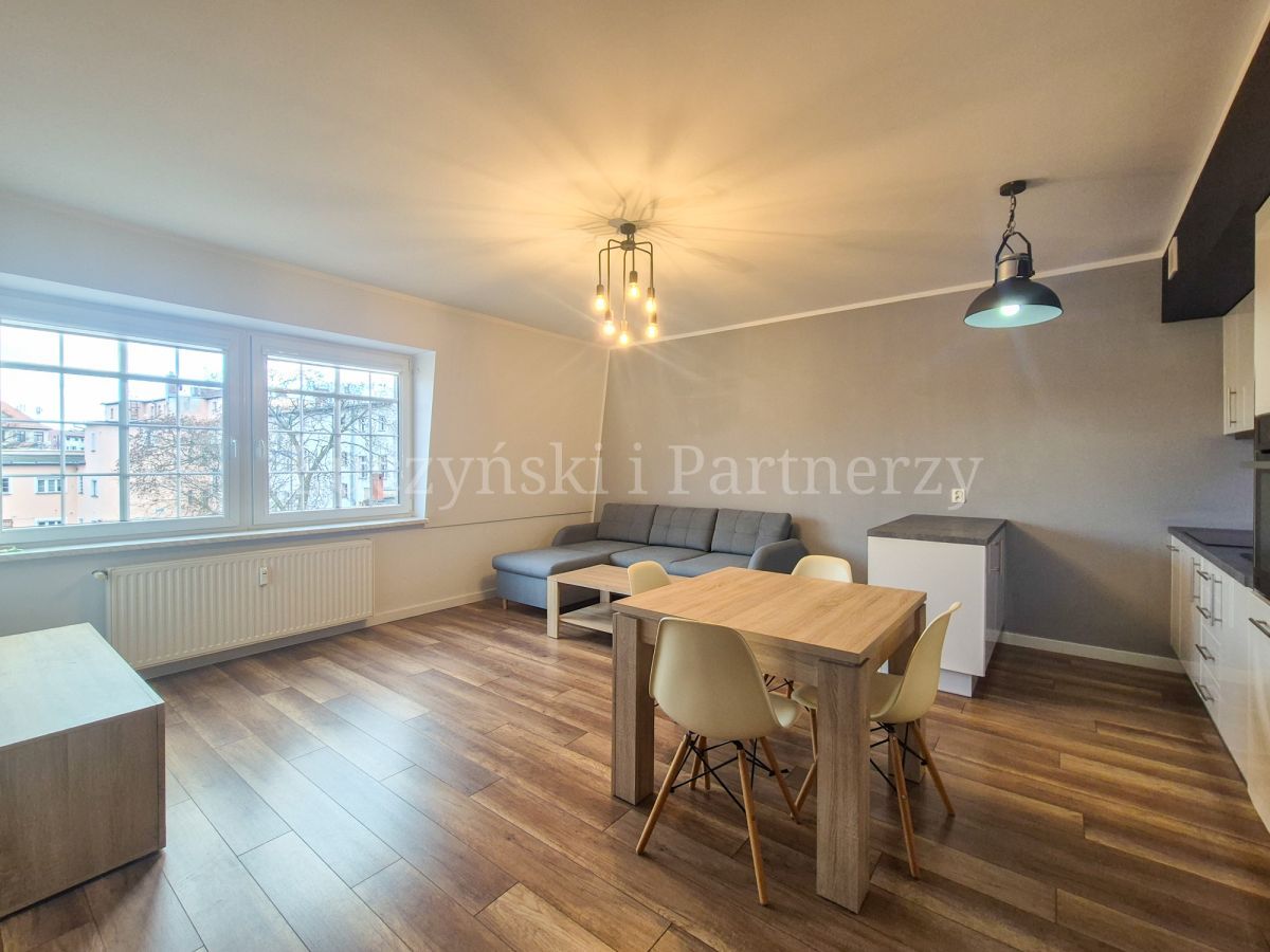 Mieszkanie 2-pokojowe Jelenia Góra. Zdjęcie 2