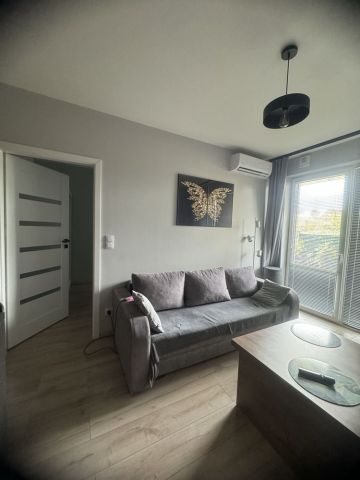 Mieszkanie 2-pokojowe Warszawa Ursus, ul. Posag 7 Panien. Zdjęcie 1