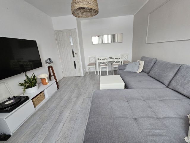 Mieszkanie 3-pokojowe Gdynia Witomino. Zdjęcie 1