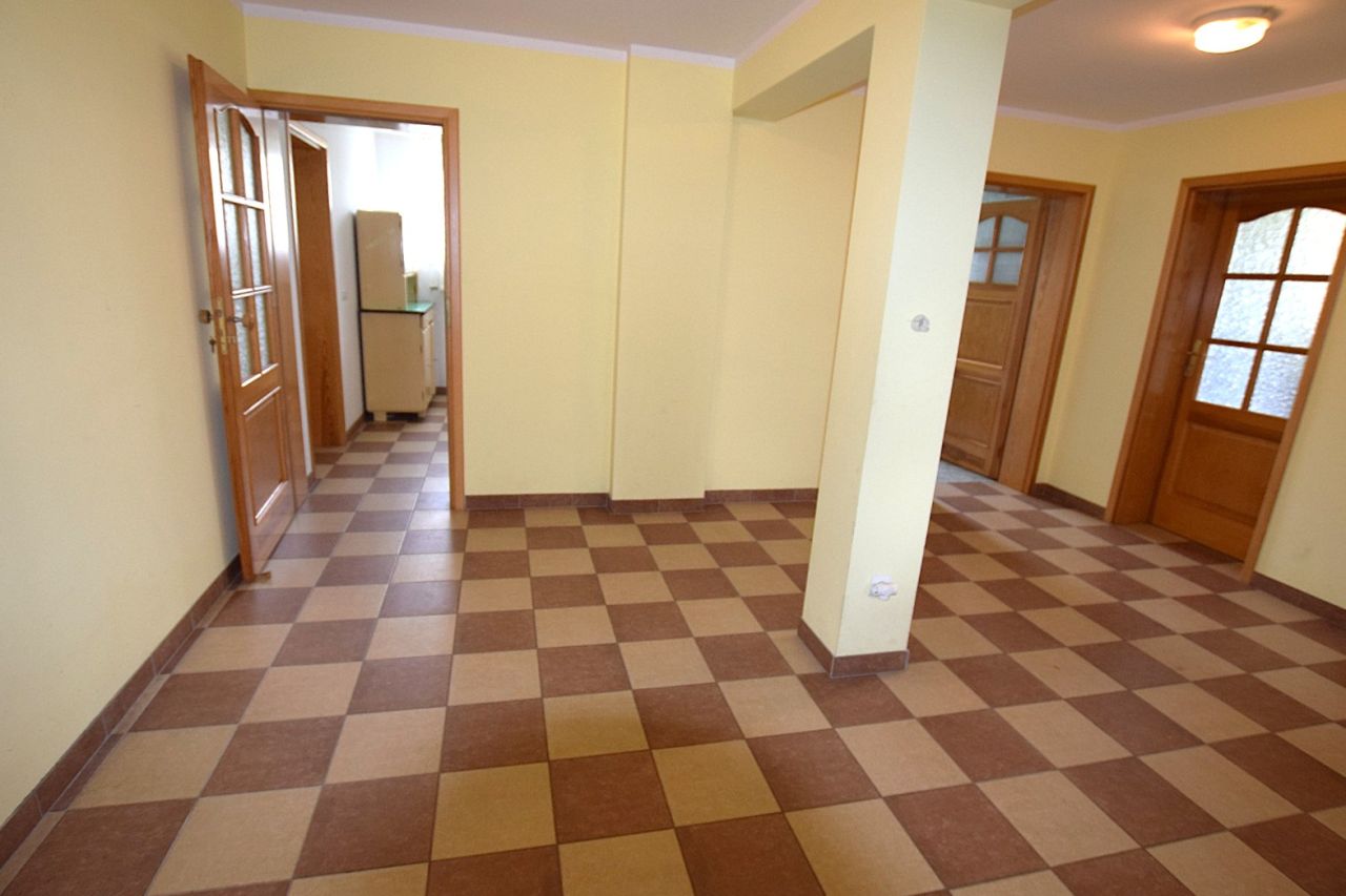 dom wolnostojący, 10 pokoi Ługwałd. Zdjęcie 9